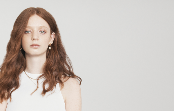 Red head with beach waved gair